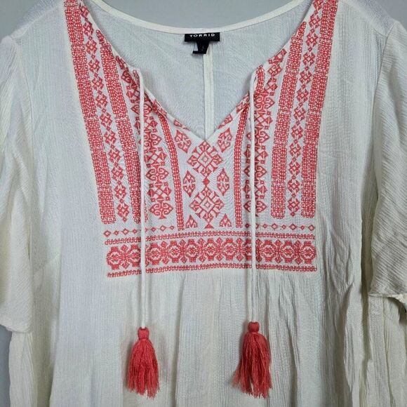 Torrid Womens Embroidered Gauze Top Size 1X White Short Sleeve Boho Hippie Flowy - Picture 3 of 7